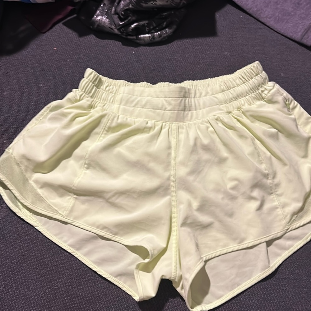 Lululemon shorts size 4